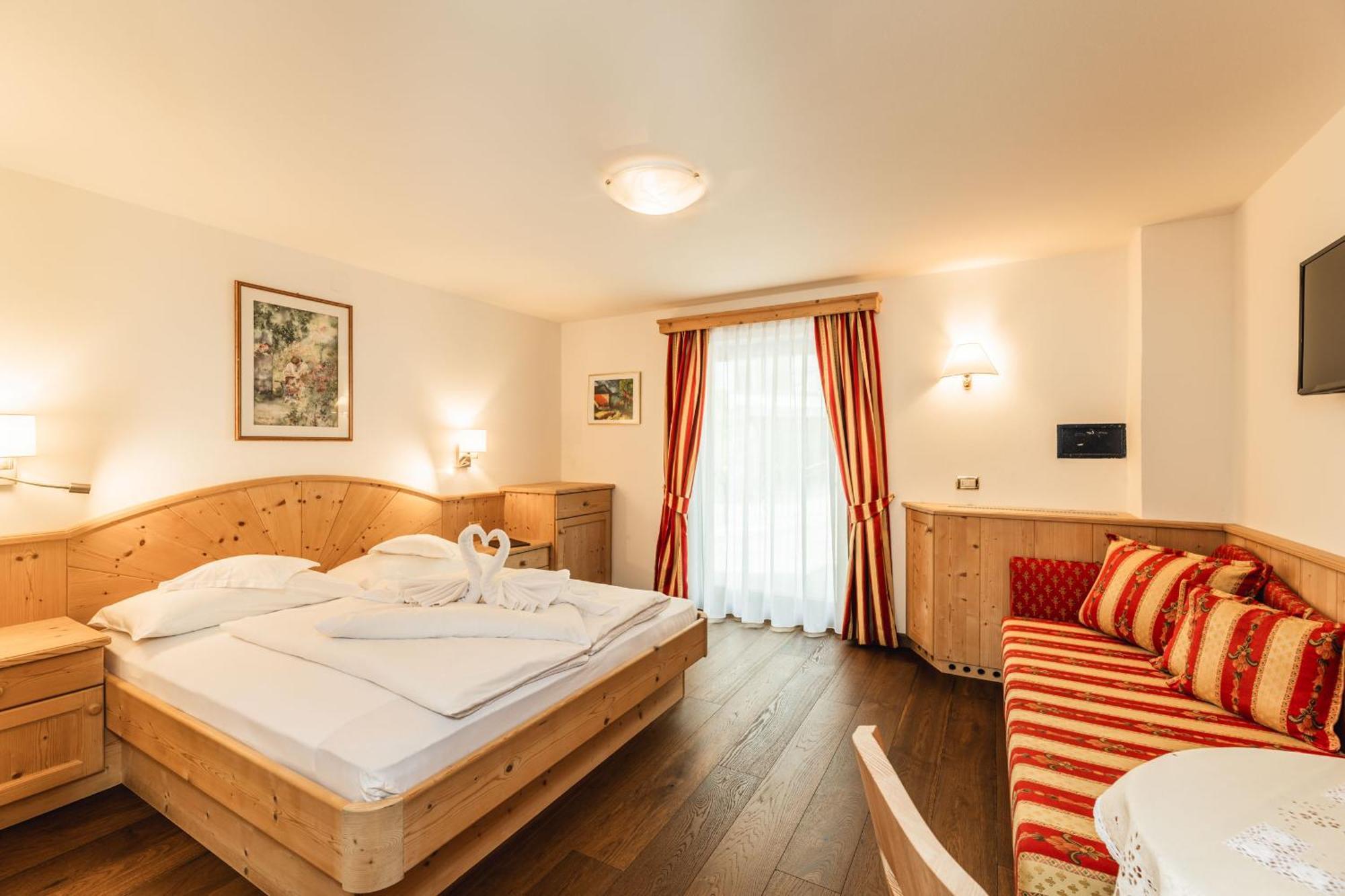Hotel Daniel Apartments Сельва-ді-Валь-Гардена Екстер'єр фото